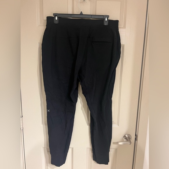 Lululemon Intent Joggers - Picture 2 of 3